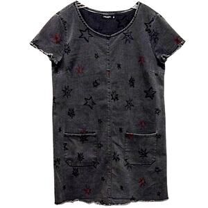 Max Jeans Black Gray Red Denim Stars Short Sleeve Y2K Grunge Scoop Neck Size L